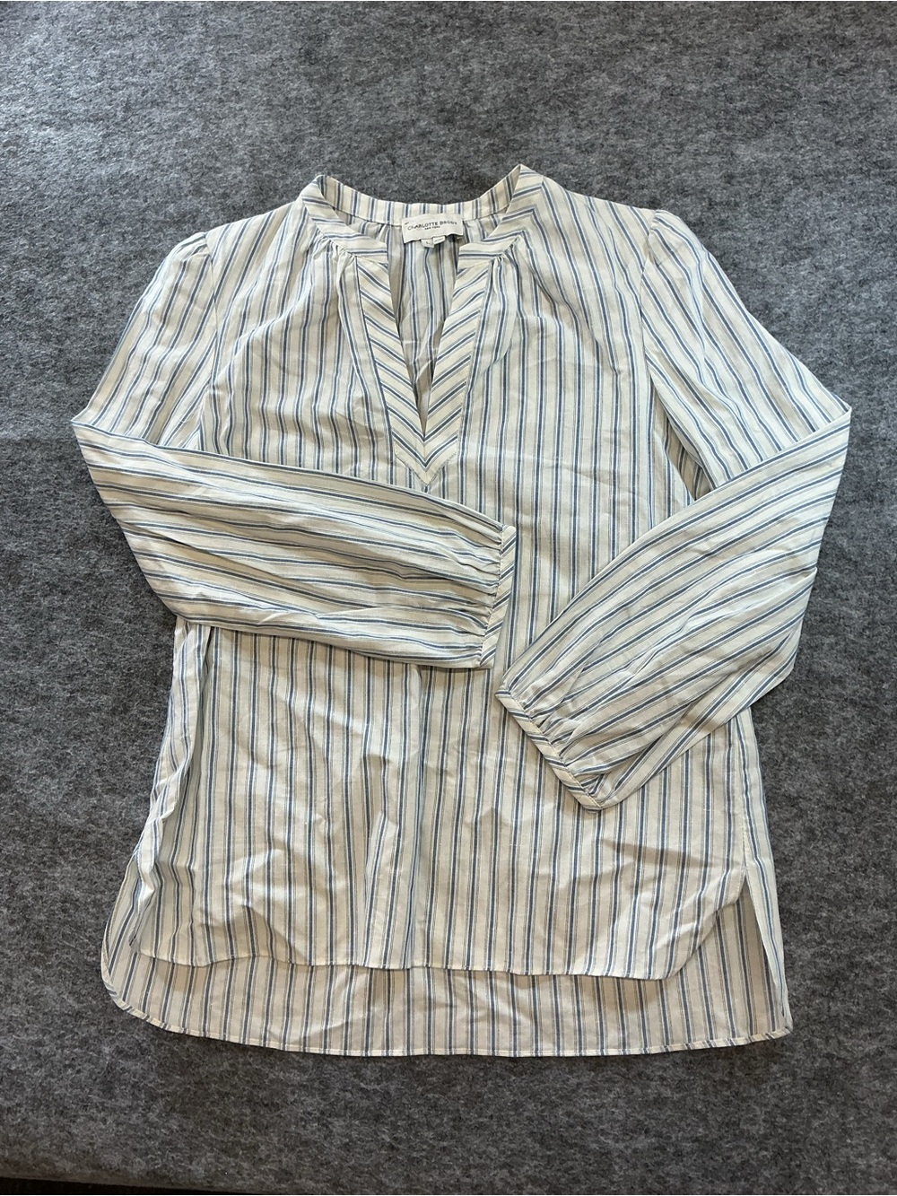Charlotte Brody Striped V-Neck Long Sleeve Top - Blue/White Size L